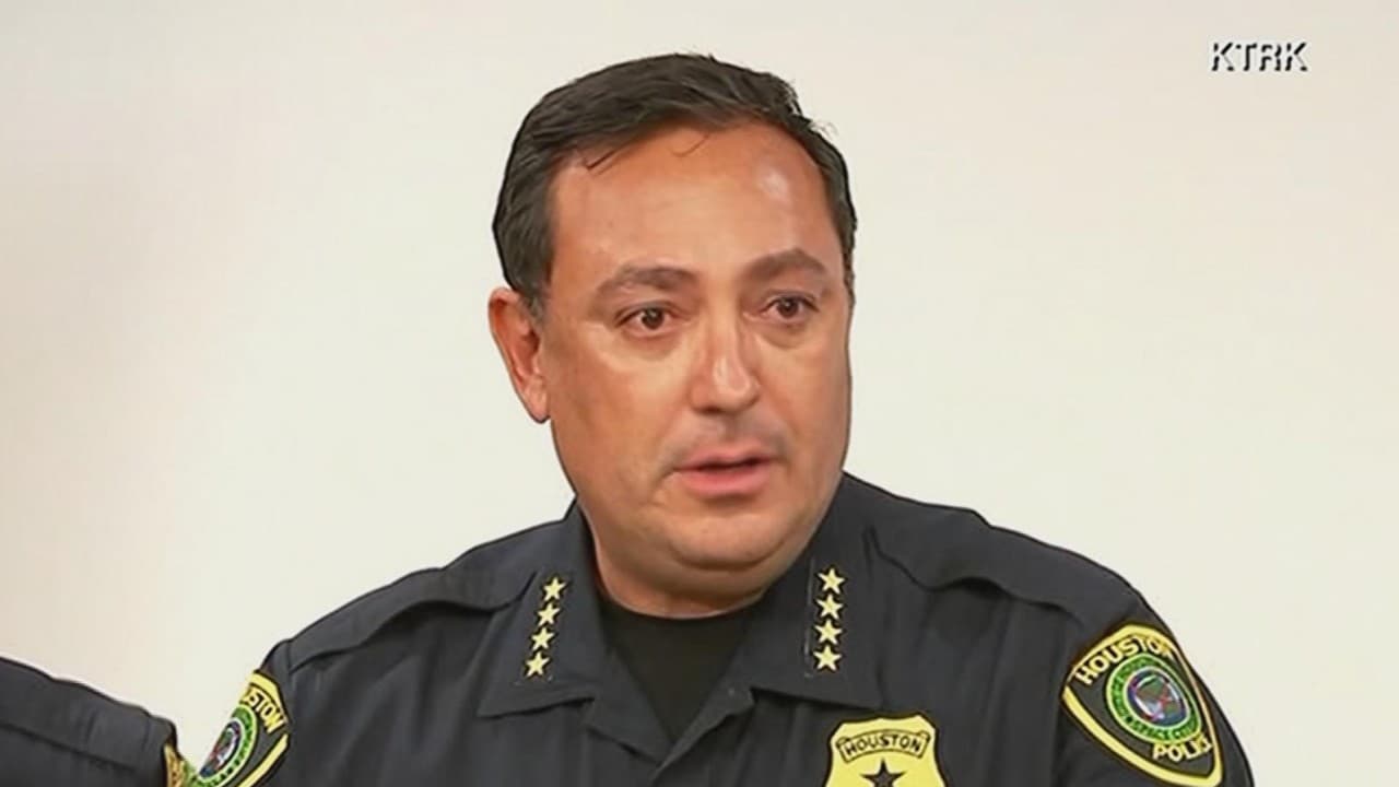 El policía Steve Pérez murió en las inundaciones en Houston cuando intentaba llegar a su trabajo