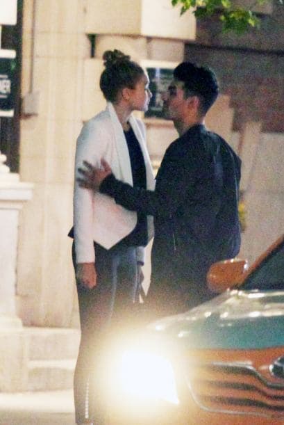 ¡Qué romántico momento!