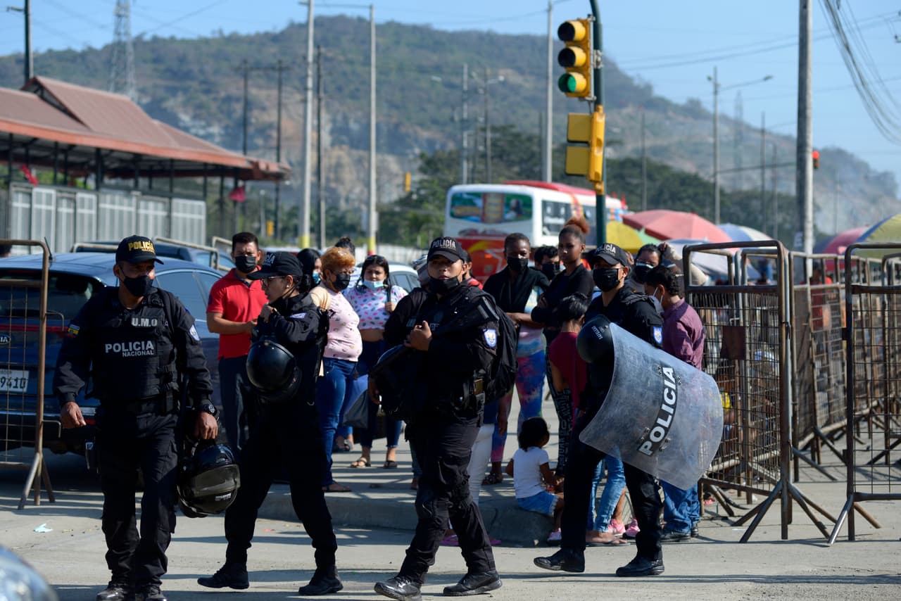 En la cárcel de Latacunga se han registrado 
<b>14 reos fallecidos, 41 heridos, 78 presos recapturados y 5 policías con heridas</b> producto del motín del miércoles. Con ello, suman 22 los reos muertos, si se suman los 8 fallecidos en el motín de la cárcel de Guayaquil.