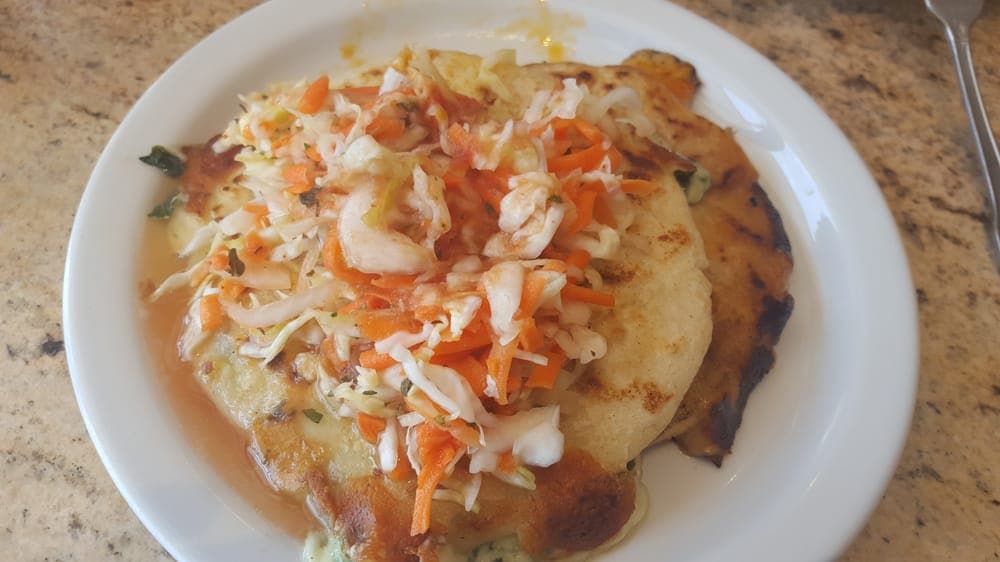 <b>Es Con Sabor West</b> están abiertos todos los días en la zona de West LA. Lo puedes encontrar en 10401 Venice Blvd, Los Angeles, CA 90034.