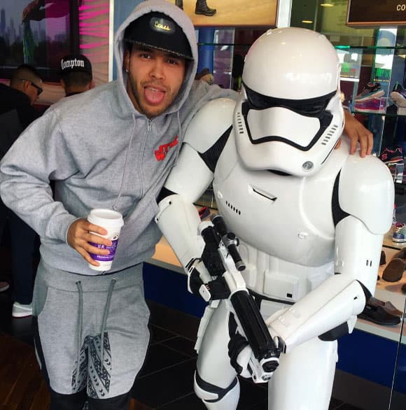 Prince comenzó el año disfrutando como todos de la fiebre de 'Star Wars', yendo a ver 'The Force Awakens'.