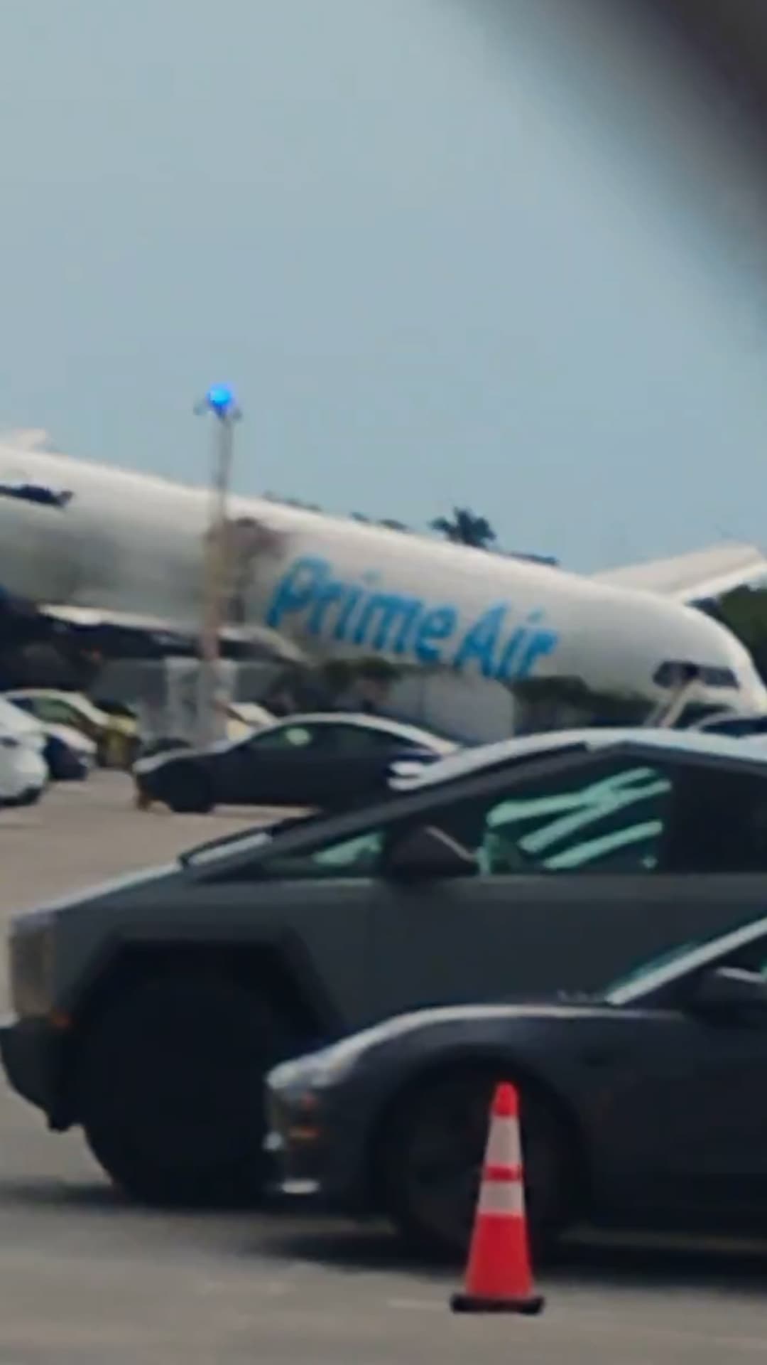 Aeropuerto de Miami suspende operaciones por accidente