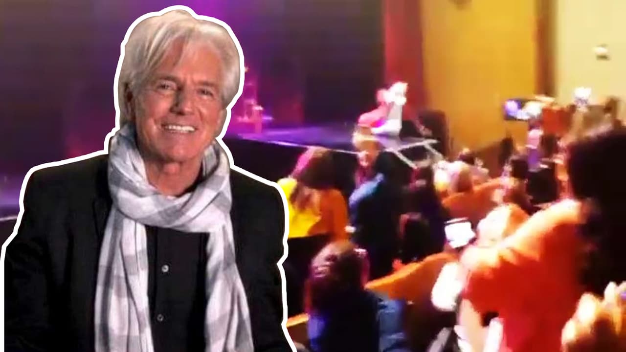 En video: el cantante Sergio Denis, de 69 años, cae del escenario causándose graves daños
