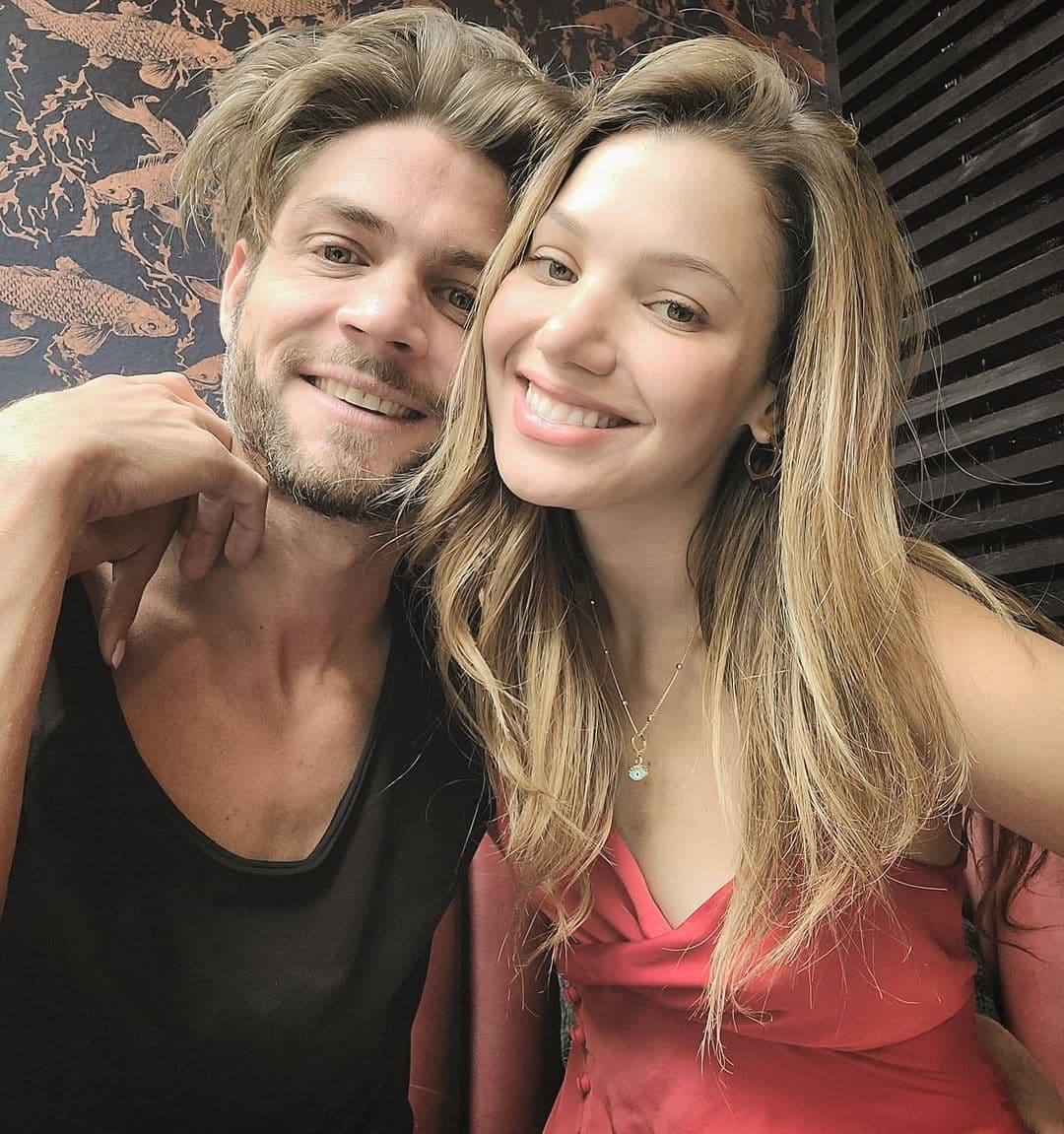 La venezolana Isabel Valero es su actual pareja y tras las controversiales relaciones que ha tenido en los últimos años, ha preferido dar mínimos detalles sobre ella ante los medios de comunicación, pero sí se han dejado ver juntos en sus respectivos perfiles de Instagram.
