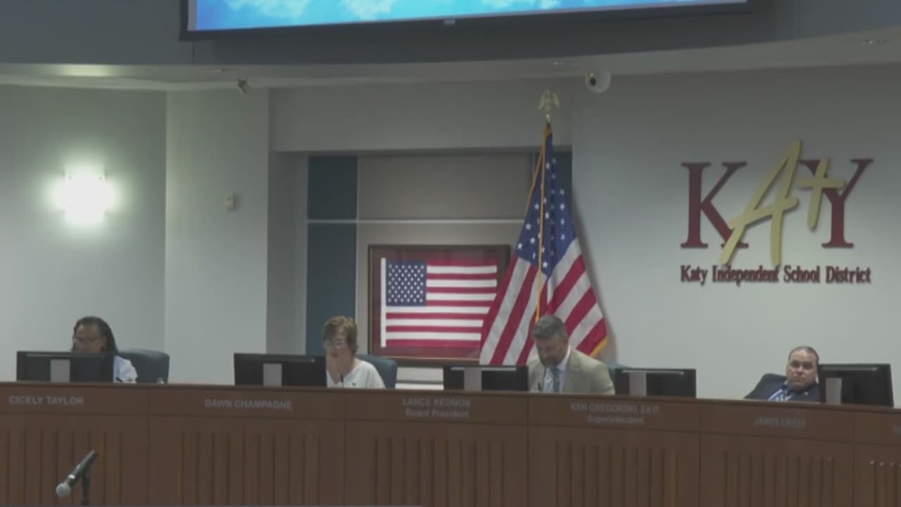 Katy ISD seguirá aplicando la ley SB-12 relacionada con temas de orientación sexual: hay polémica