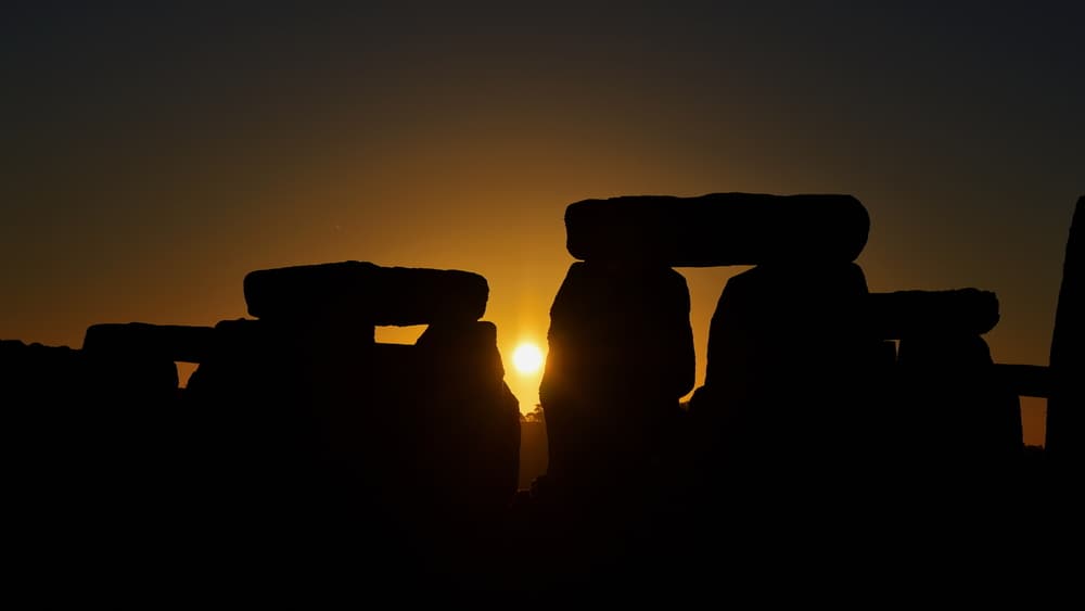 Sin importar la creencia y las investigaciones pertinentes, es una realidad que la energía que marcan los equinoccios, se ha aprovechado desde hace mucho tiempo para recibir un nuevo ciclo con los mejores bríos.
<br>