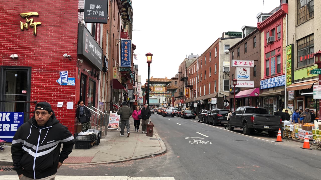 "Estamos en un punto de crisis": la policía de Filadelfia investiga dos casos de vandalismo racista 