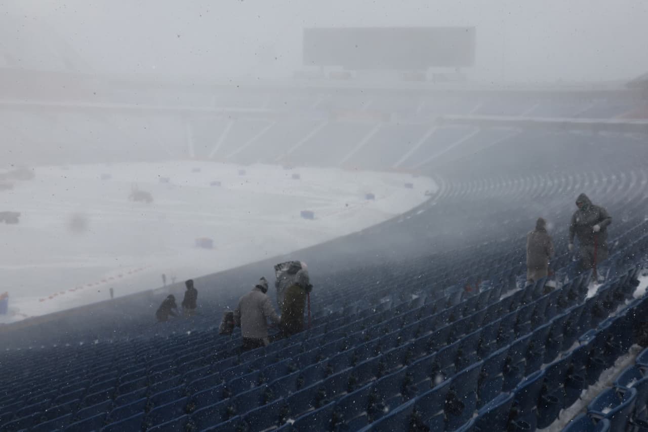 El mayor riesgo es que reducen de un momento a otro la visibilidad en las zonas por las que pasan. Además,
<b>tras su paso congelan las calles y carreteras en cuestión de minutos, provocando condiciones nefastas para conducir.</b>