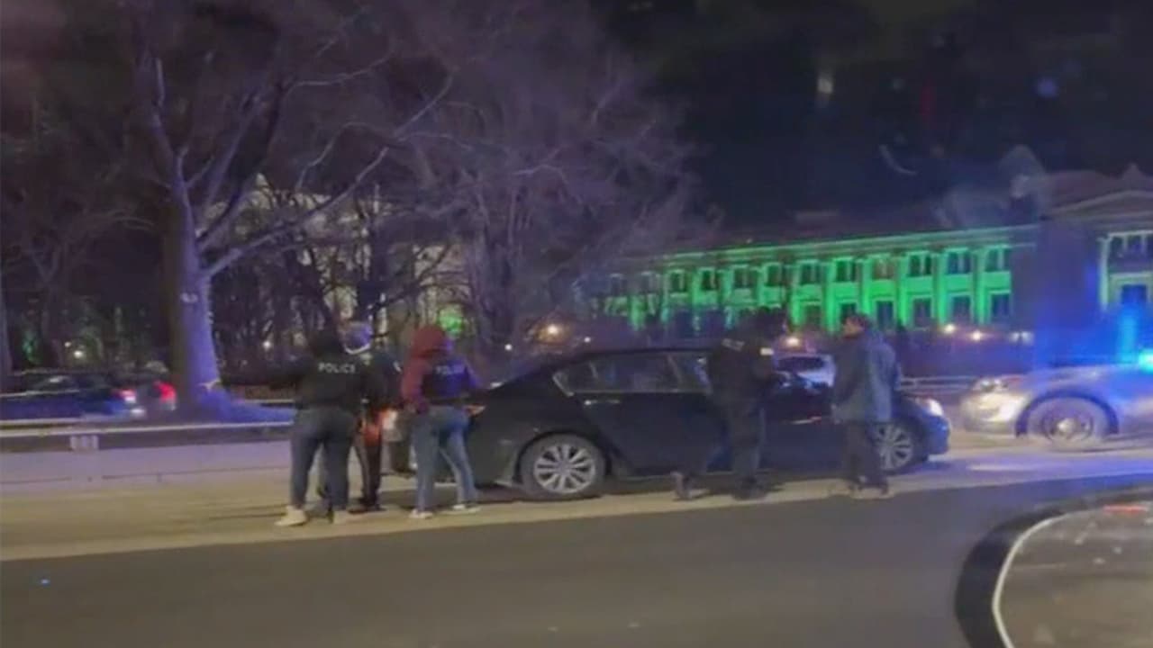 Policía de Chicago resulta herido durante inspección en DuSable Lake Shore Drive; hay un detenido