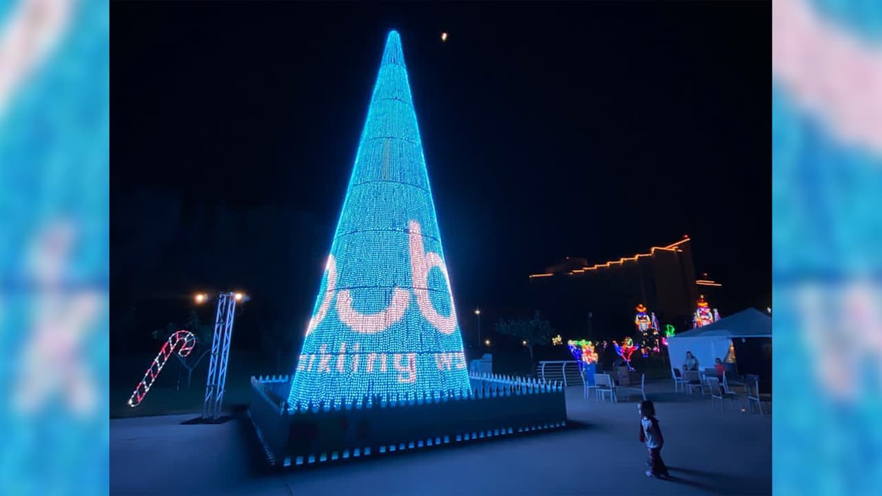 La distancia por carretera entre Houston y Moody Gardens en Galveston es de 50.9 millas.