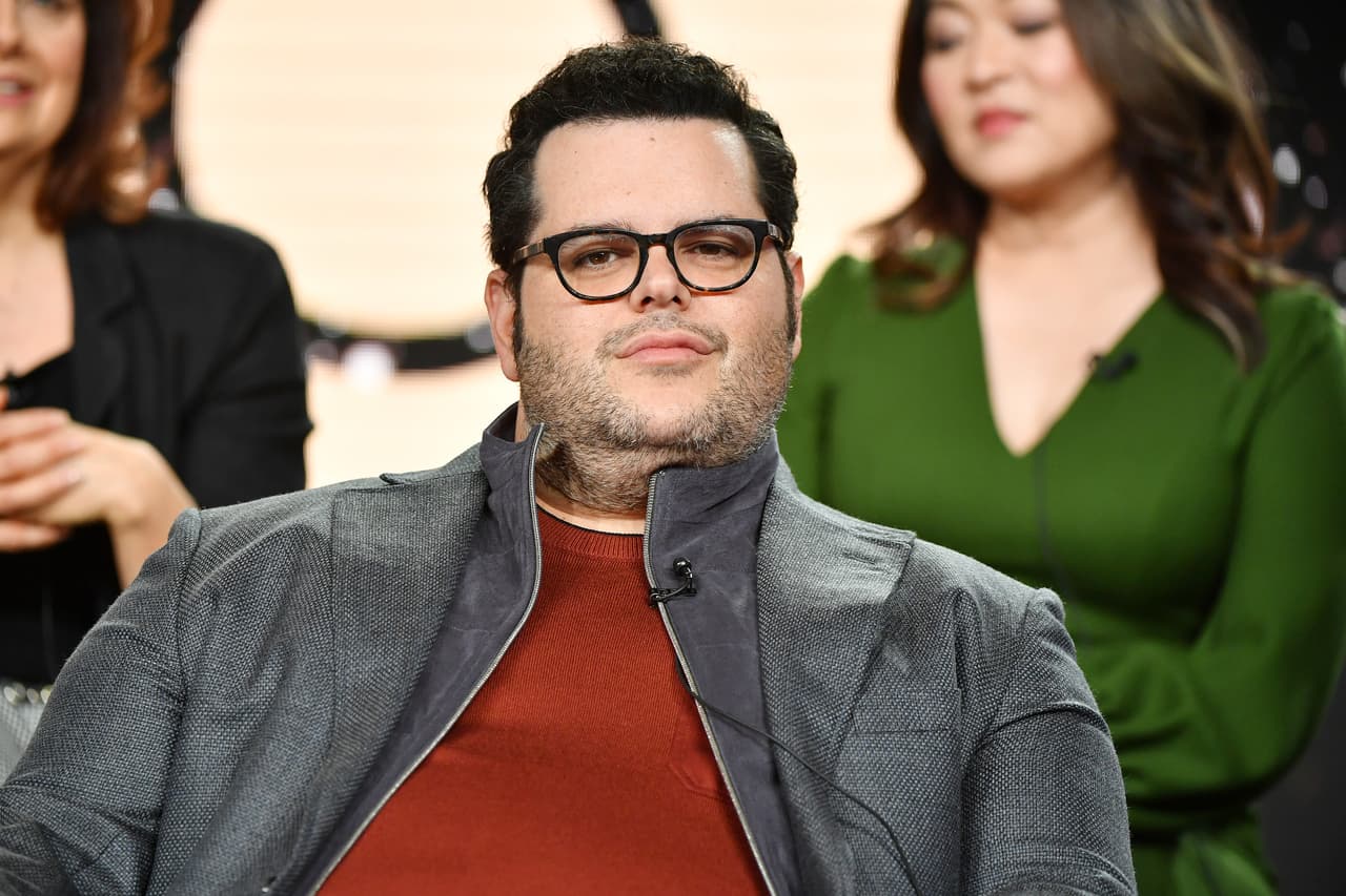 <b>Josh Gad.</b> El actor que hizo la voz de Olaf en Frozen publicó una imagen de personas aplaudiendo y dijo en Twitter: “cada hogar en Estados Unidos mirando #MichelleObama ahora mismo”.
<br>