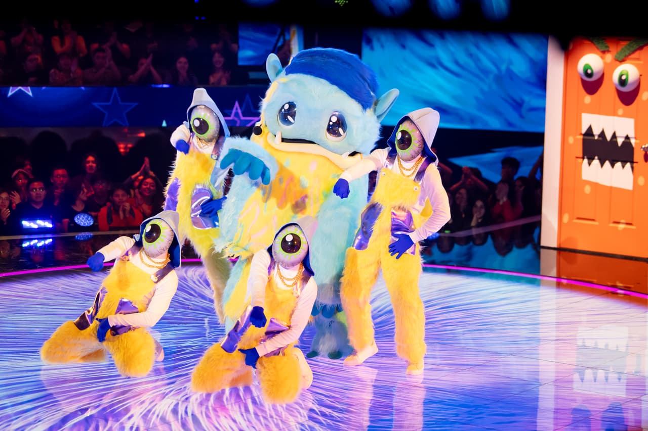 Para el segundo triple combate el primer personaje en salir al escenario fue José Ramonstruo. Este tierno monstruo cantó ‘Lala’ y presumió sus mejores pasos. Además de que quiso despistar a los investigadores hablando con acento puertorriqueño, venezolano y hasta colombiano.