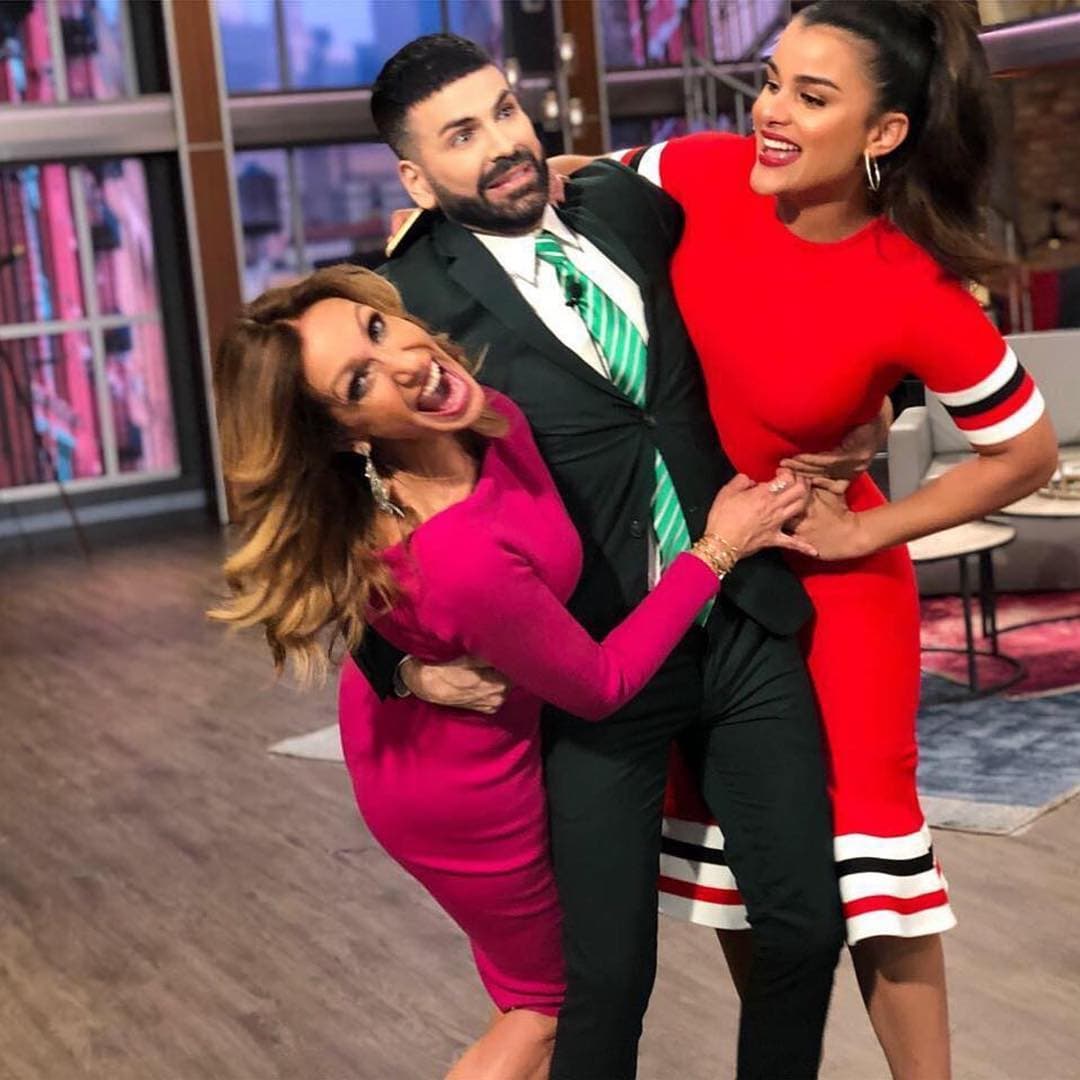 Y se dieron a la tarea de divertise un poco detrás de cámaras.