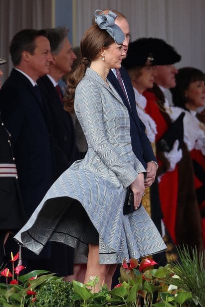 Oops! Por poco nos enseña de más.