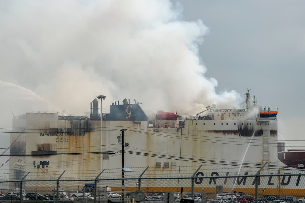 Baraka dijo que aunque en el suceso veía actos de valentía y camaradería, era una pérdida traumática para toda la ciudad. “Este es un servicio único. Amamos lo que hacemos. Nos amamos unos a otros y nos protegemos. Es desafortunado cuando tenemos una pérdida. Esto es una tragedia. Como jefe, esto es algo que nunca quiero enfrentar, pero debemos estar ahí, en este momento debemos ser fuertes por la familia”.