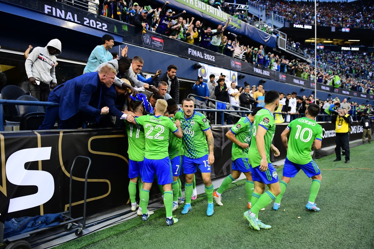 Seattle Sounders fue ampliamente superior a Pumas y se impuso con un doblete de Raúl Ruidíaz y otro tanto de Nicolás Lodeiro.