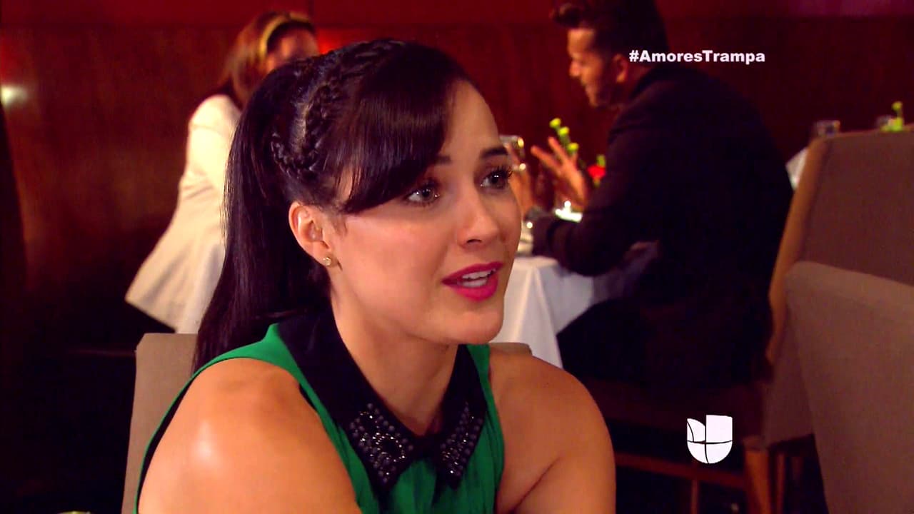 Tan feliz que estaba Carmen en su cena...