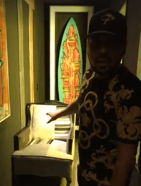 Rueda le muestra a sus fans, a través de un video en Facebook, dónde y cómo serían las grabaciones de la canción.