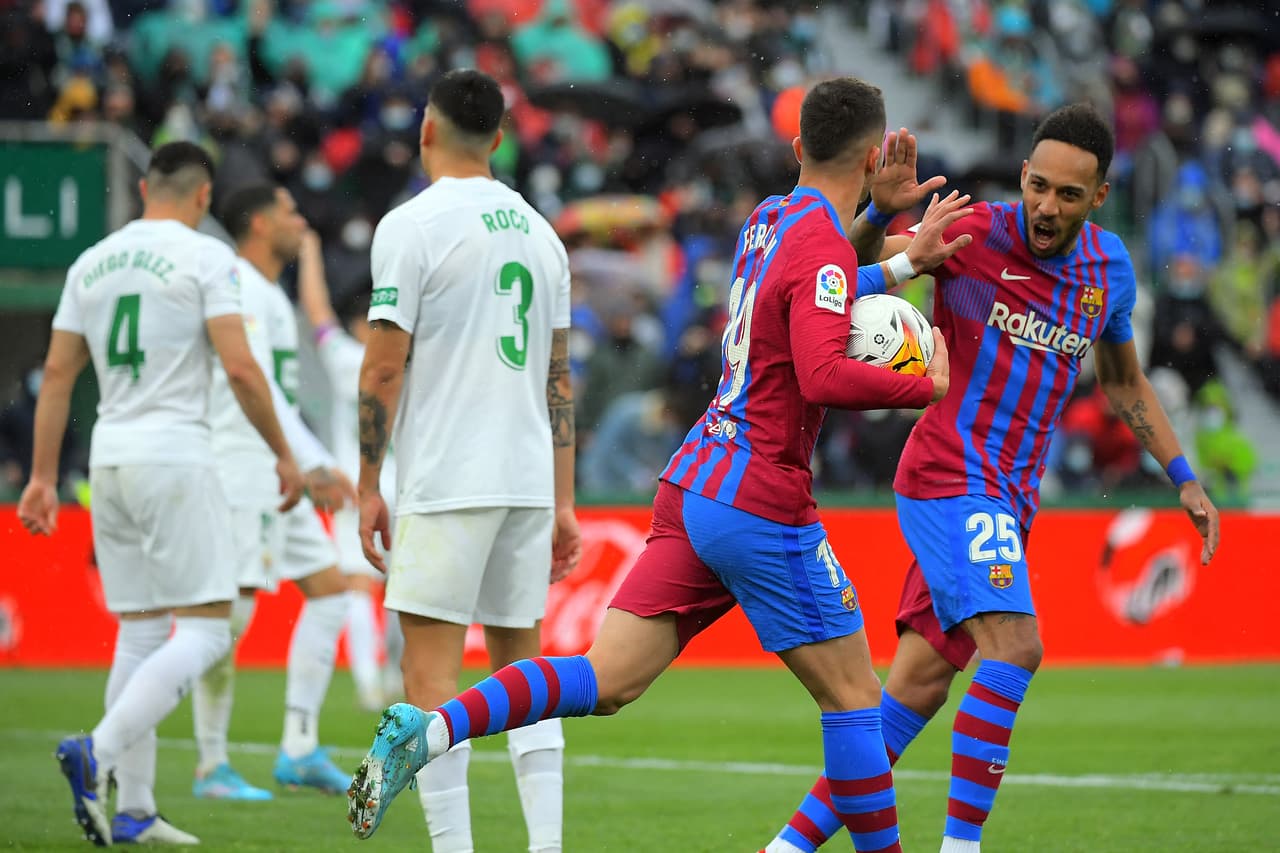 Gran remontada del Barcelona de visitante ante el Elche de cara a su eliminatoria en la Europa League