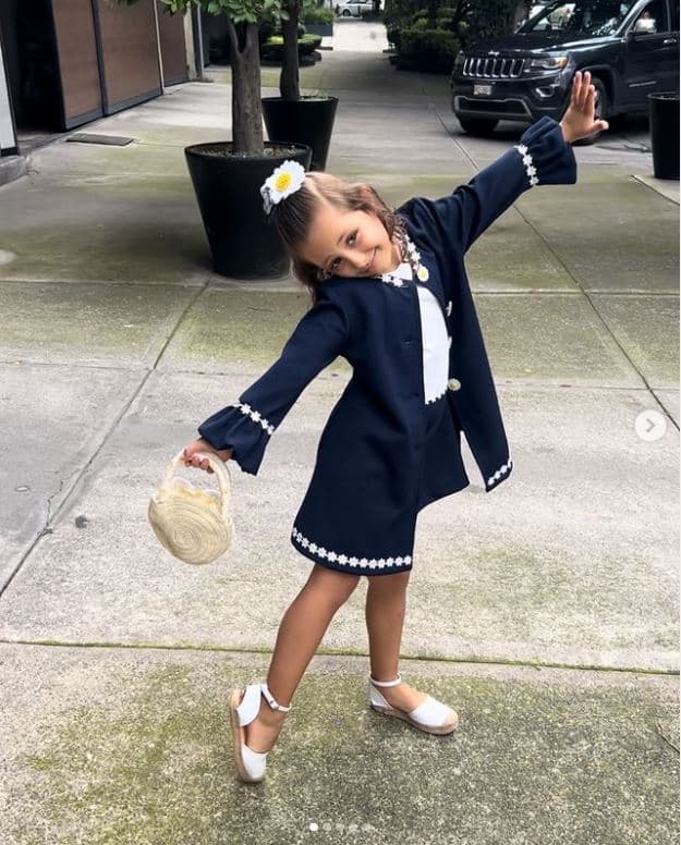 Bella Seely, hija de Marlene Favela