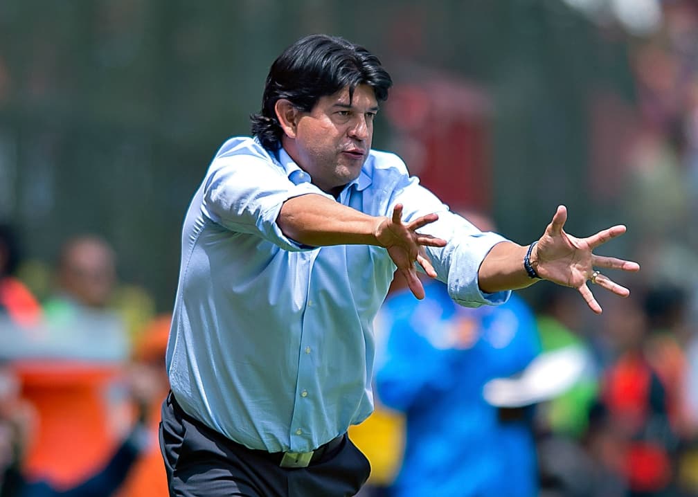 Cardozo molesto con el arbitraje ante Chivas