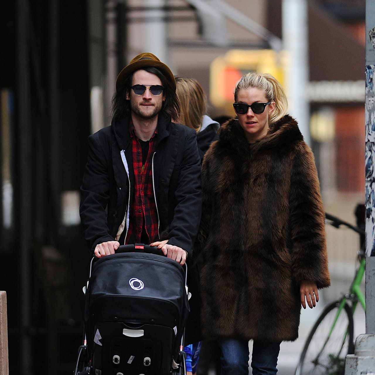 De haber caminado hacia el altar, esta hubiera sido la primera boda para los dos.