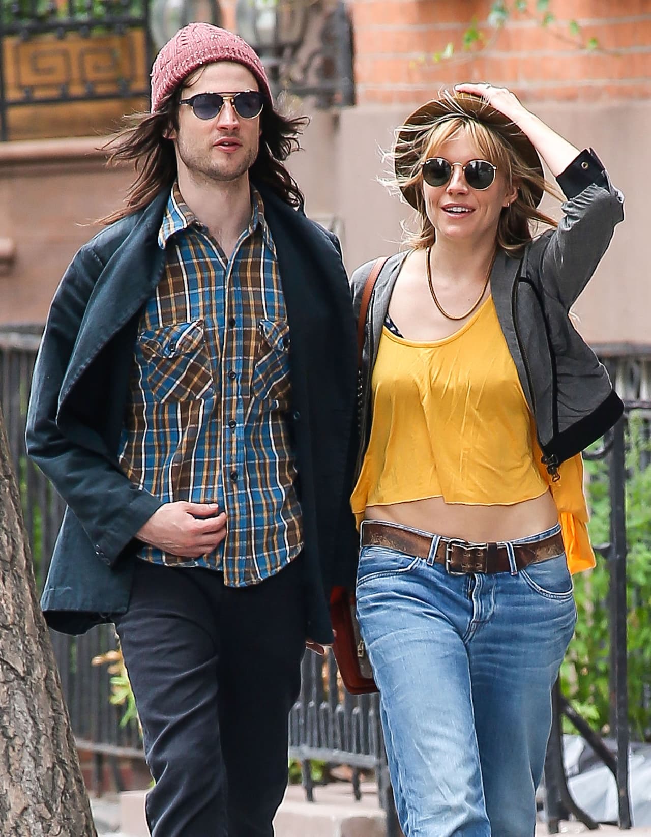 Amigos cercanos a la pareja declaran que llevan varias semanas viviendo en distintas casas.