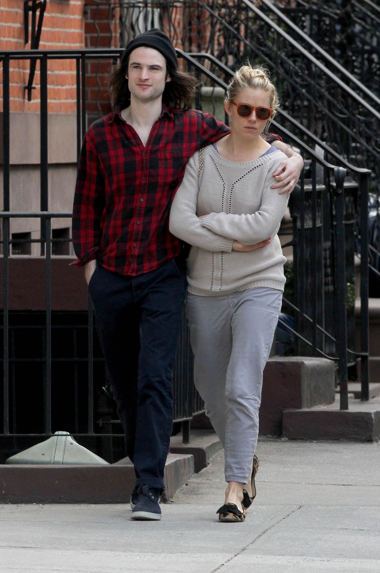 Sienna Miller tiene 33 años de edad.