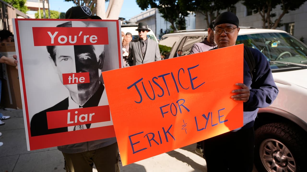 Manifestación en apoyo a Erik y Lyle Menéndez en Los Ángeles: Exigen una nueva sentencia para los hermanos