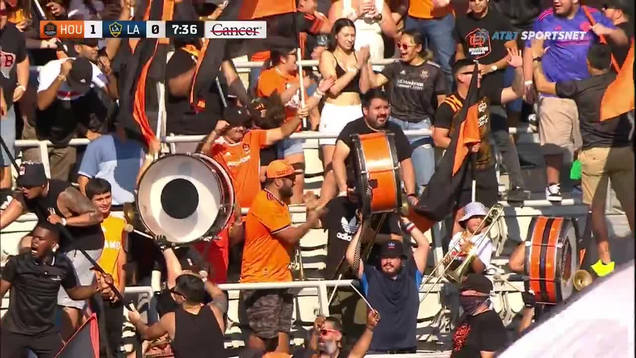 ¡Sebastián Ferreira abre el marcador para Houston!