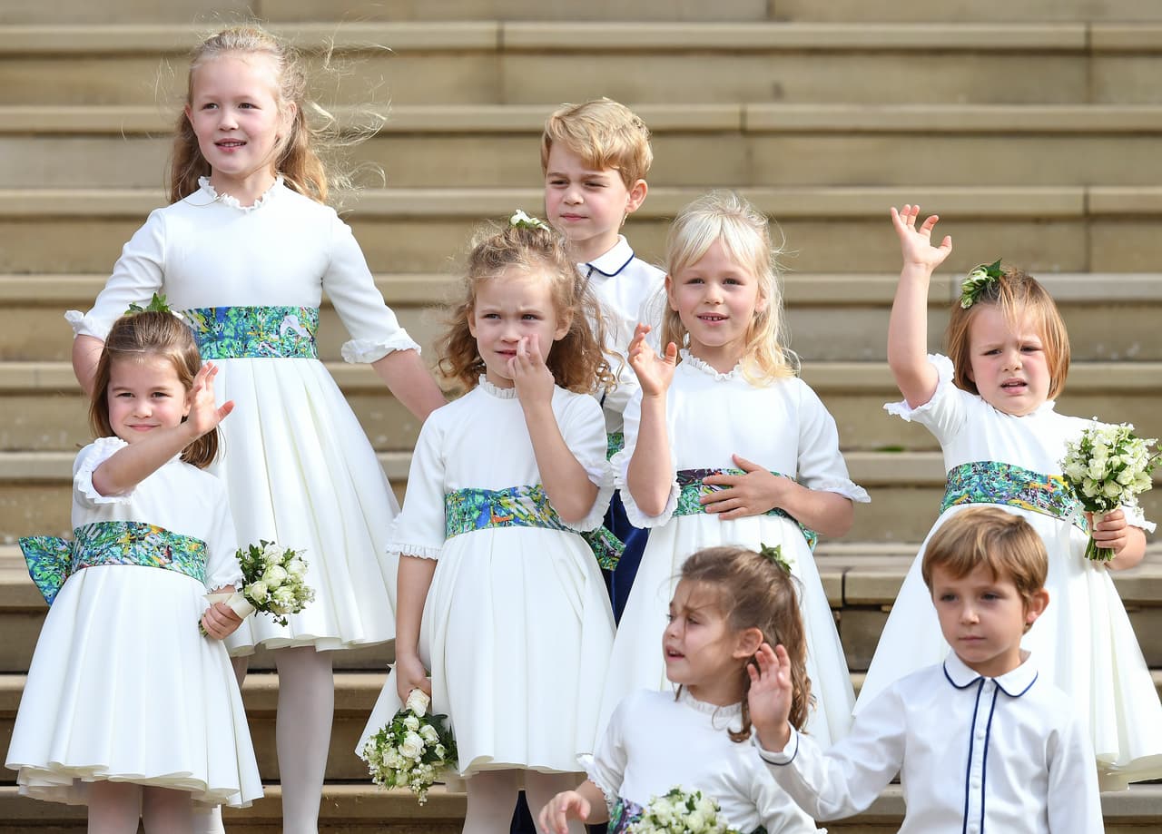 Es de notar además que Louis es el quinto en la línea de sucesión de la corona real británica, por lo que tiene una menor responsabilidad ‘oficial’ que la de su hermano mayor George. Es comparable solo a la de su tío abuelo, el príncipe Andrés, que no ha tenido en ningún caso la visibilidad de Carlos.