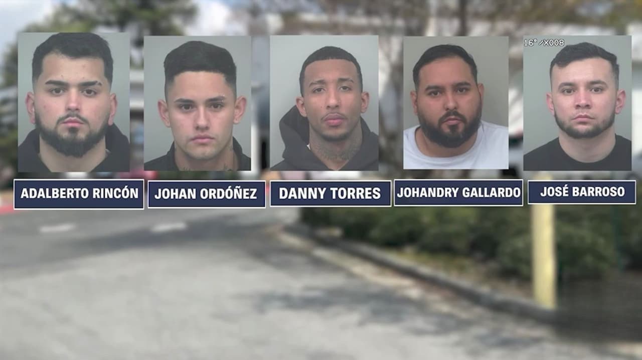 Uno de los detenidos por red de robo de autos queda bajo custodia de ICE