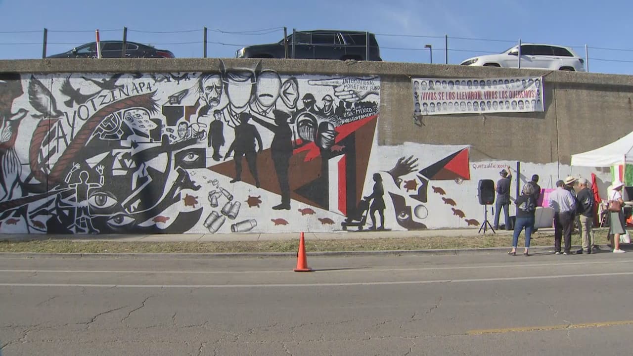 Podrás ver esta obra en la calle 18 de Pilsen, cerca de la intersección de Western.