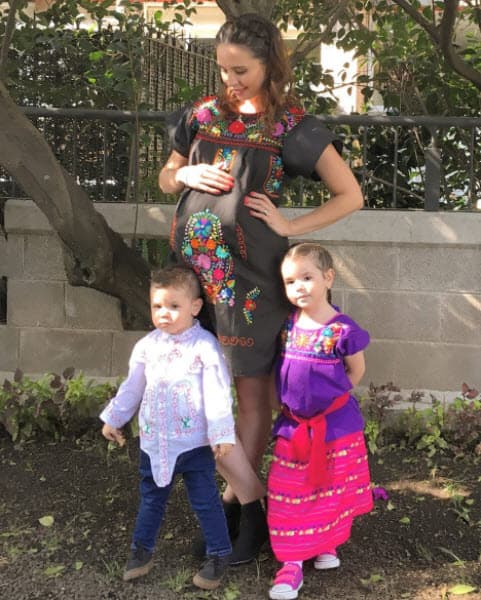 El mes de octubre le trajo un lindo regalo a 
<b><a href="http://www.univision.com/programas/novelas/andrea-torre-celebro-el-baby-shower-para-recibir-a-diego-fotos">Andrea Torre</a></b>, y es que el día dos la actriz se convirtió en mamá por tercera ocasión.