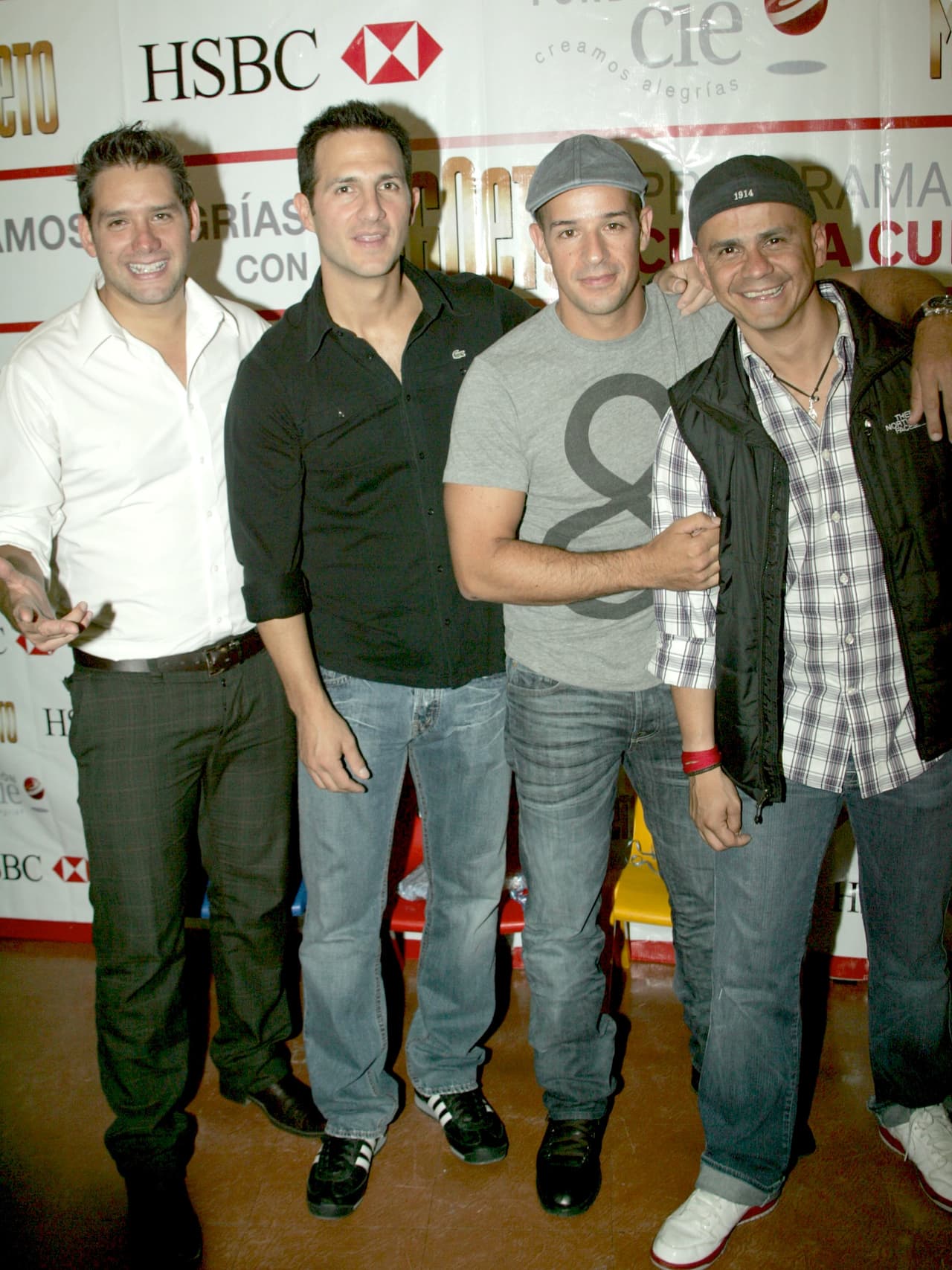 No paran de trabajar, y las fanáticas agradecen estas dosis de pop con las que es posible revivir la nostalgia.