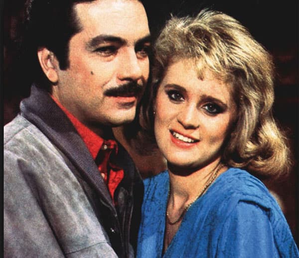 Frank Moro fue un actor cubano-estadounidense que inició su carrera en Puerto Rico y a mediados de los 70 se mudó a México, donde participó en telenovelas como ‘El amor nunca muere’ y ‘El engaño’.