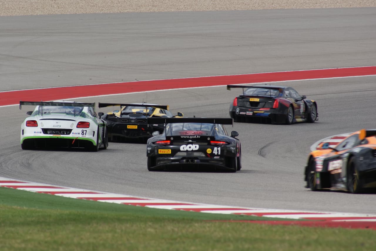 Miles de personas disfrutaron este fin de semana del Pirelli World Challenge en el Circuito de las Américas de Austin.