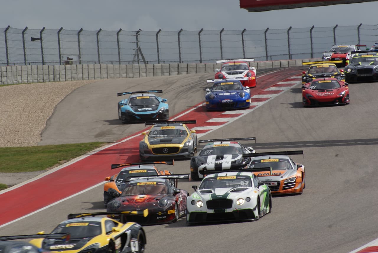 Miles de personas disfrutaron este fin de semana del Pirelli World Challenge en el Circuito de las Américas de Austin.