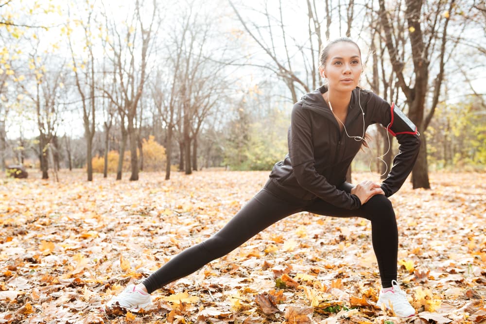 Trata de ver la vida más ligeramente. Una buena actitud mental te reportará grandes beneficios físicos. Muévete, haz ejercicios. Dentro de poco tiempo comenzarás a cosechar sus frutos en tu cuerpo, con menos peso, más energía y mejor disposición física para todo lo que precisamente sucederá los últimos días del año en que te sentirás mejor que nunca.
