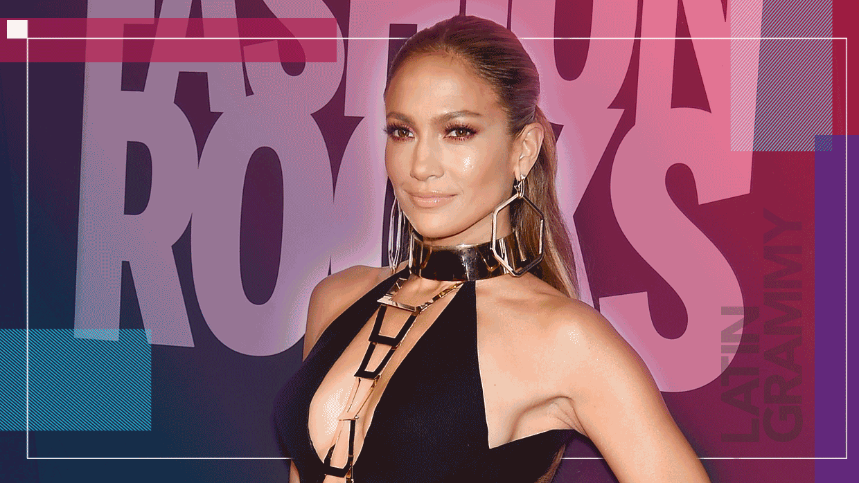 Jennifer Lopez, que este año regresa a Latin GRAMMY, ha marcado tendencia sobre las alfombras con sus vestidos. Transparencias, escotes, diseños exclusivos y más, así se transforma la diva en un abrir y cerrar de ojos. ¿Con qué nos sorprenderá en esta ocasión?