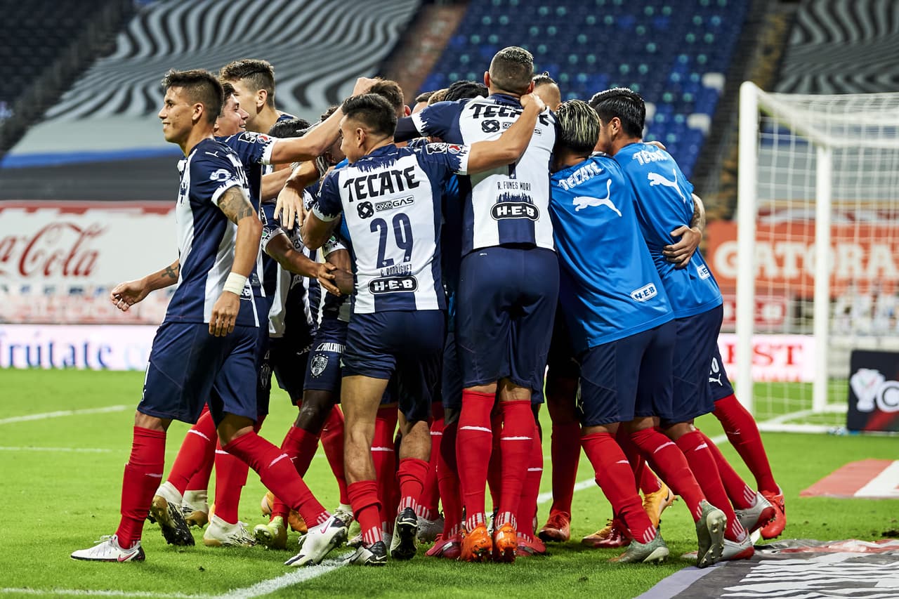 Monterrey termina con la agonía de Tijuana y con gol de Vincent Janssen desde los once pasos, los Rayados empatan con Xolos el partido, pero ganan en el marcador global y se llevan un nuevo trofeo a casa.