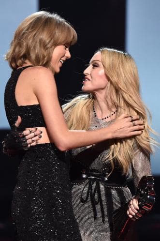 Y si hay dudas de su talento, aquí la prueba de que todos la admiran.