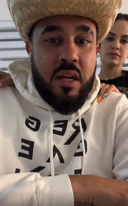 <b>"Tenemos la vida entera"</b>, dijo cuando Pina hizo referencia a que han tenido que aplazar su ansiada boda porque él casi estaba "preso". 
<br>