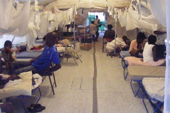 En respuesta a los asesinatos, el gobierno en Puerto Príncipe emitió un comunicado el jueves señalando: "El cólera es un microbio (...) La única manera de protegerse uno mismo contra el cólera es respetando los principios de higiene".