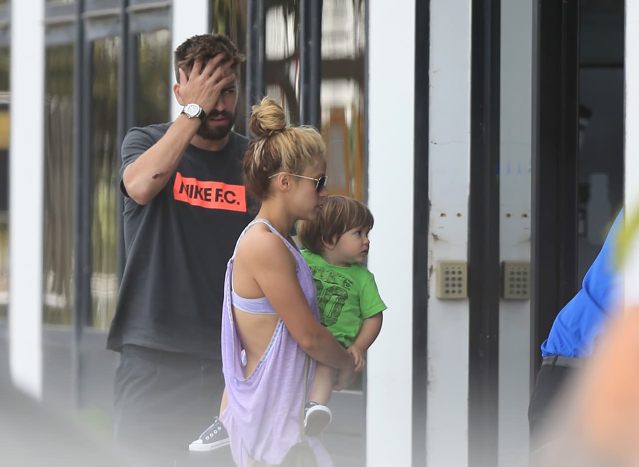 Aunque por las reacciones de Gerard Piqué, parece que es él quien no lo lleva del todo bien.