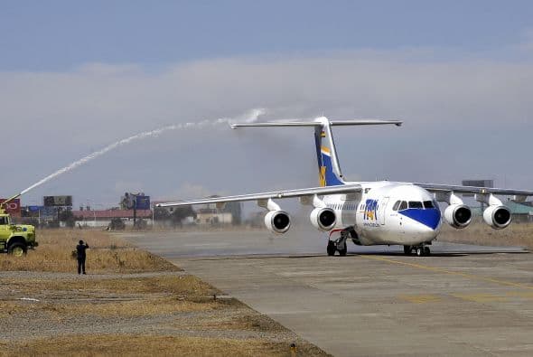 MAYO DE 2009- La británica British Petroleum vuelve a recibir otro golpe, en esta ocasión al nacionalizarse en Bolivia la distribuidora de gasolina de aviación Air BP, la cual reparte combustible en aeropuertos bolivianos.