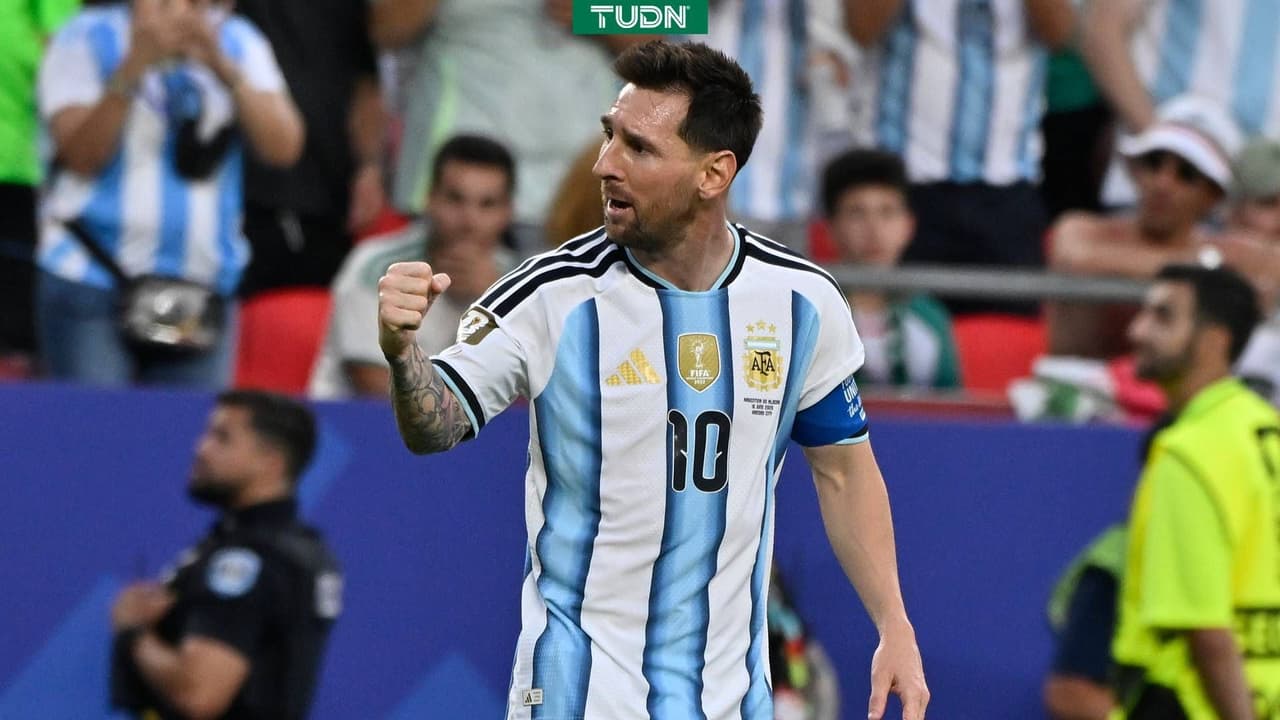 Lionel Messi estrena parches Legacy de FIFA en Argentina vs. Argelia