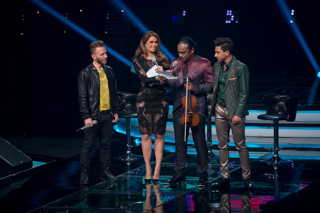 Los Moro, Cervantes, García y Barraza llegaron a la semifinal, en la cual hubo tremenda pelea entre Cristian y Noel, debido a una decisión del capitán, que le costó la eliminación de su equipo. Disfruta foto a foto todo lo que pasó en el show.