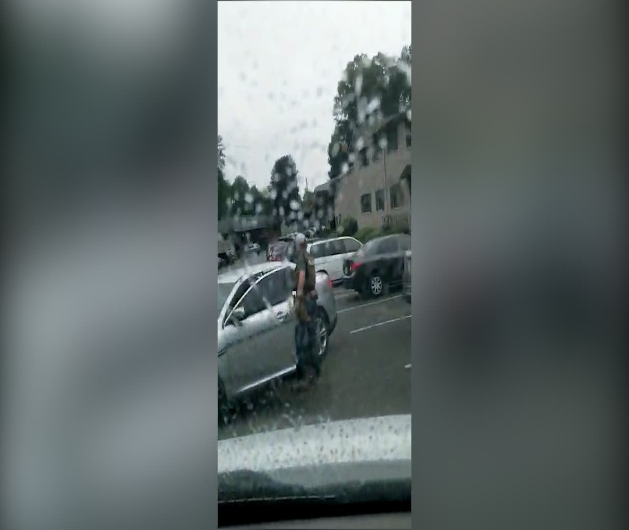 "La agencia investiga todas las acusaciones de conducta indebida de los empleados y toma las medidas apropiadas cuando dichas acusaciones están fundamentadas", agregó un vocero.