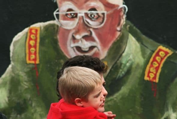 Luego de casi una década de silencio obligado, en los años más cruentos de represión, los sectores populares chilenos se apropiaron de esta forma de protesta, ante el temor a salir a las calles.